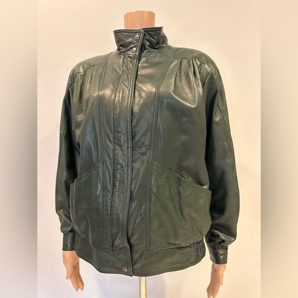 Boundary Waters Women's Vintage Leather Jacket in green - Picture 4 of 9